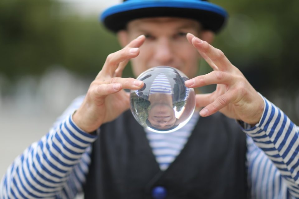 Mais de 160 espetáculos de magia grátis vão encher as ruas de Lisboa