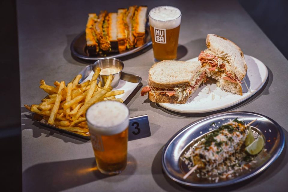 Lisboa: a cerveja Musa chegou à Bica acompanhada de petiscos