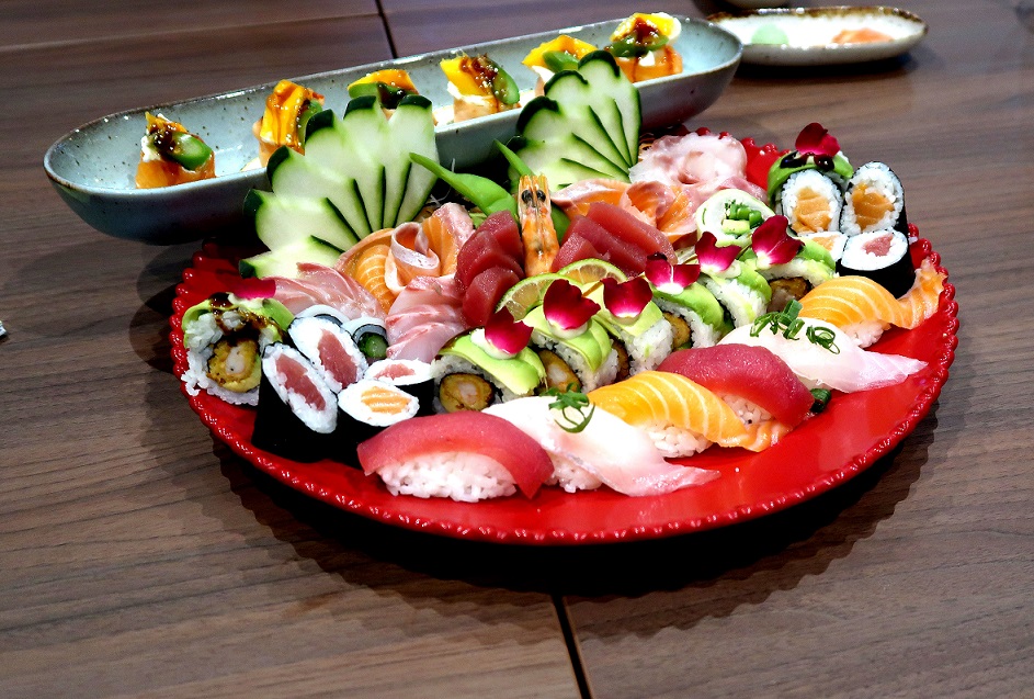 No novo japonês de Lisboa, cada um escolhe na montra o peixe fresco que quer