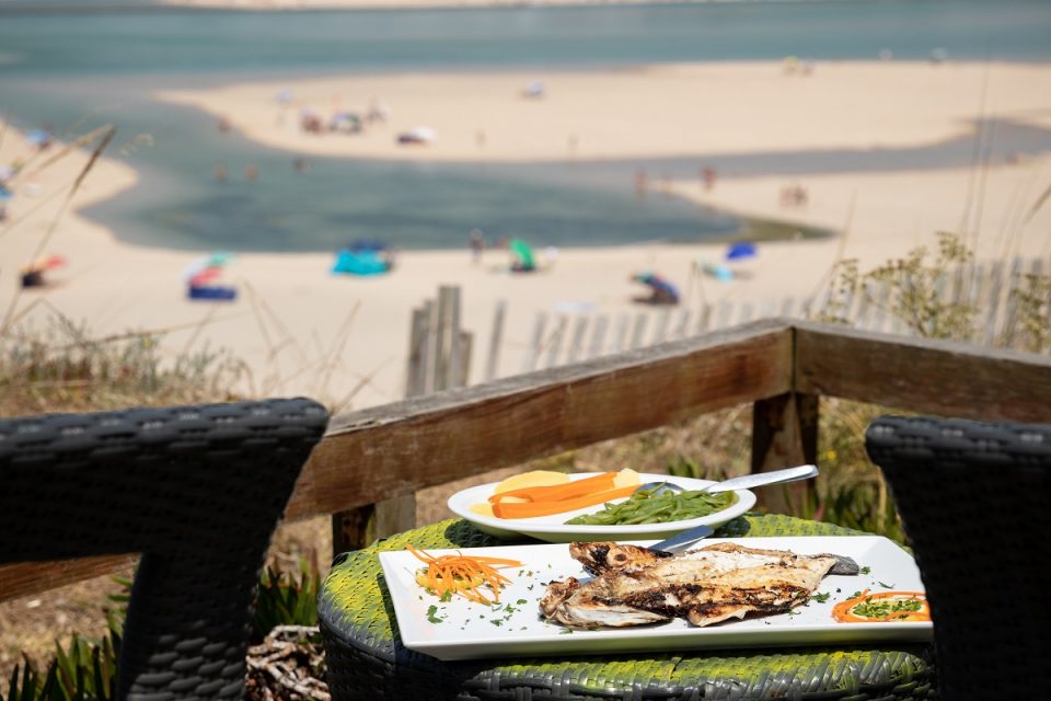 Apetece estar aqui: uma esplanada que cheira e sabe a verão