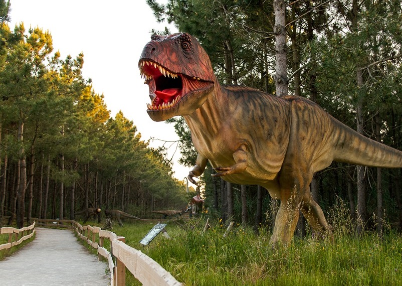 Parque de dinossauros da Lourinhã vai abrir de noite - pela primeira vez