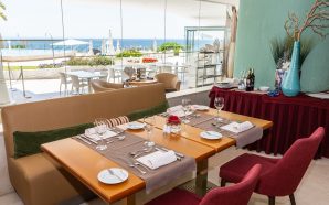 Um diverso brunch em Cascais com sushi e ramen, com vista para o Atlântico
