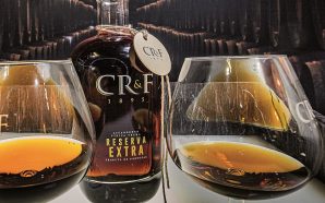 A centenária aguardente que voltou a ser gerida por mãos portuguesas