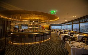 A Varanda que espreita Lisboa há 60 anos tem um menu de S. Valentim