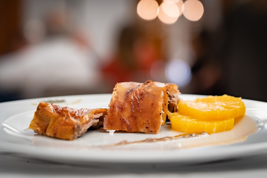 Rei dos Leitões entrega em casa o seu Leitão à Bairrada e três mil vinhos