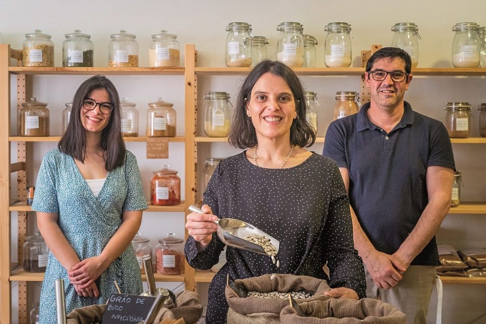 Viana do Castelo: a mercearia a granel que todos serve