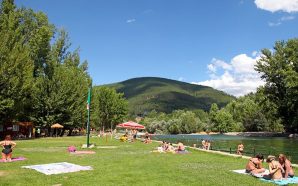 Banhos na natureza: Praia fluvial na Serra da Estrela recebe até 3500 pessoas