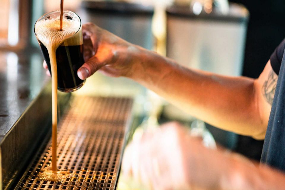 Novo guia gratuito reúne as melhores cervejas nacionais - de norte a sul e ilhas