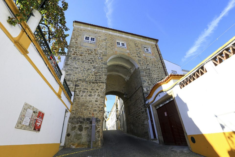 Portalegre: pelo Alto Alentejo, entre serra, muralhas e casas caiadas