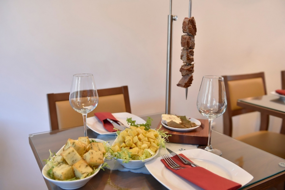 Cozinha açoriana e madeirense para takeaway em Lisboa e Santo Tirso