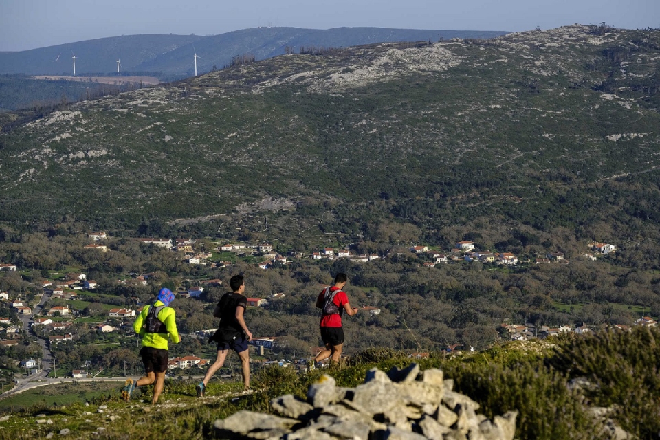 Temos de voltar: Serra de Aire, entre grutas e blocos de maciço calcário